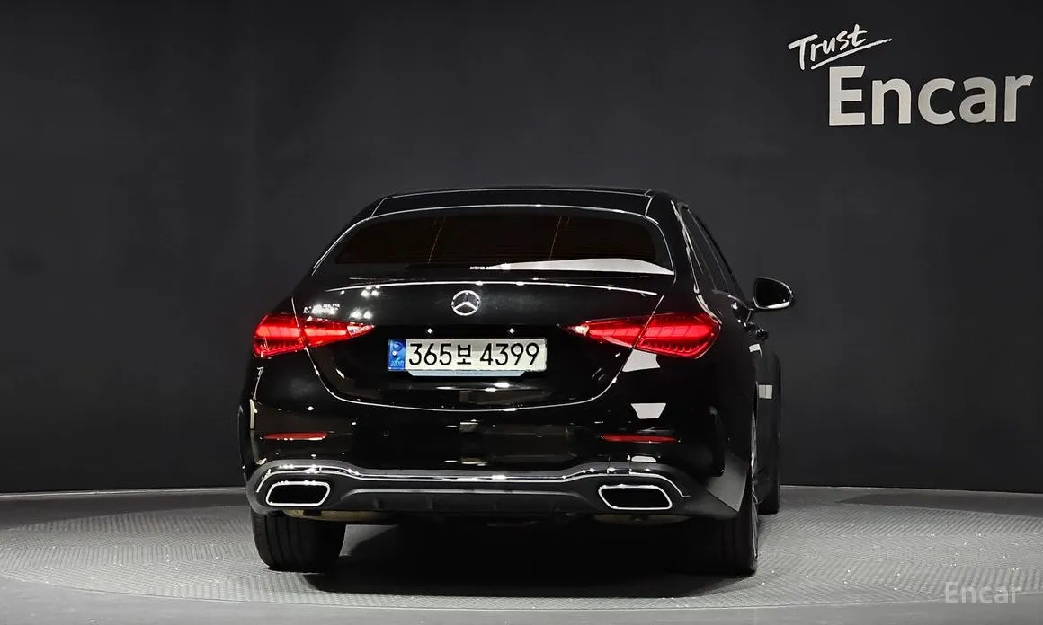 Фото 4 - Mercedes-Benz C-Class