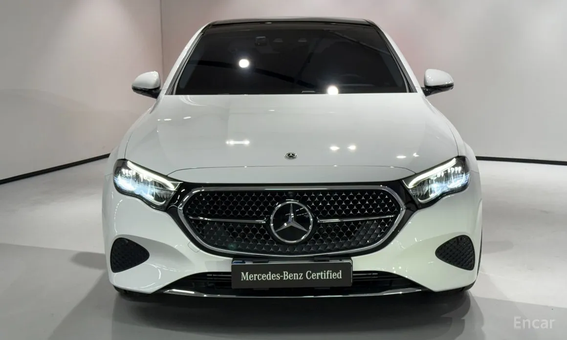 Фото 2 - Mercedes-Benz E-Class