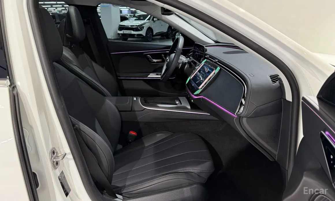 Фото 8 - Mercedes-Benz E-Class