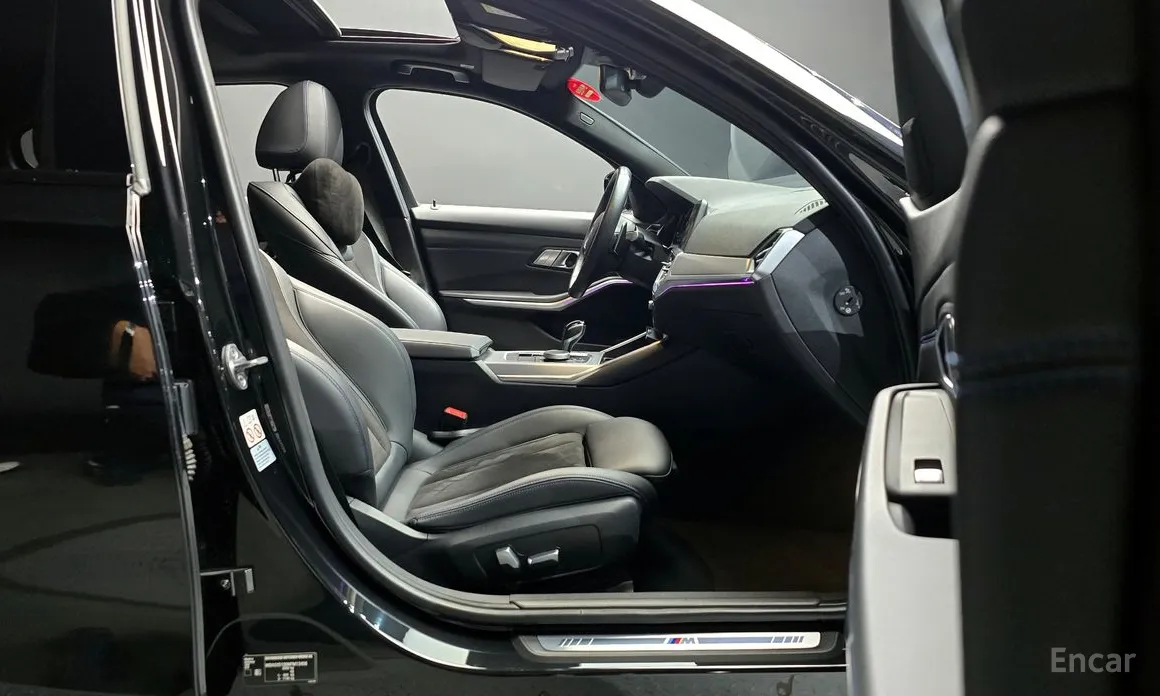 Photo 10 - BMW 3 Series