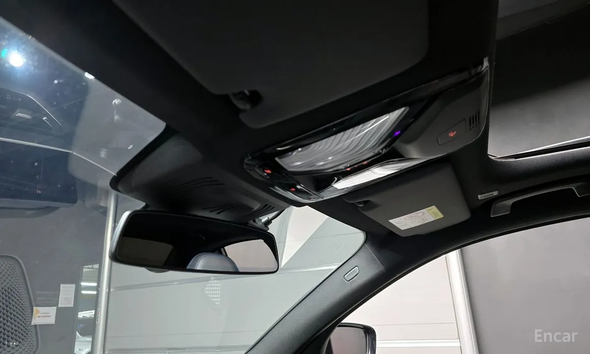 Photo 17 - BMW 3 Series