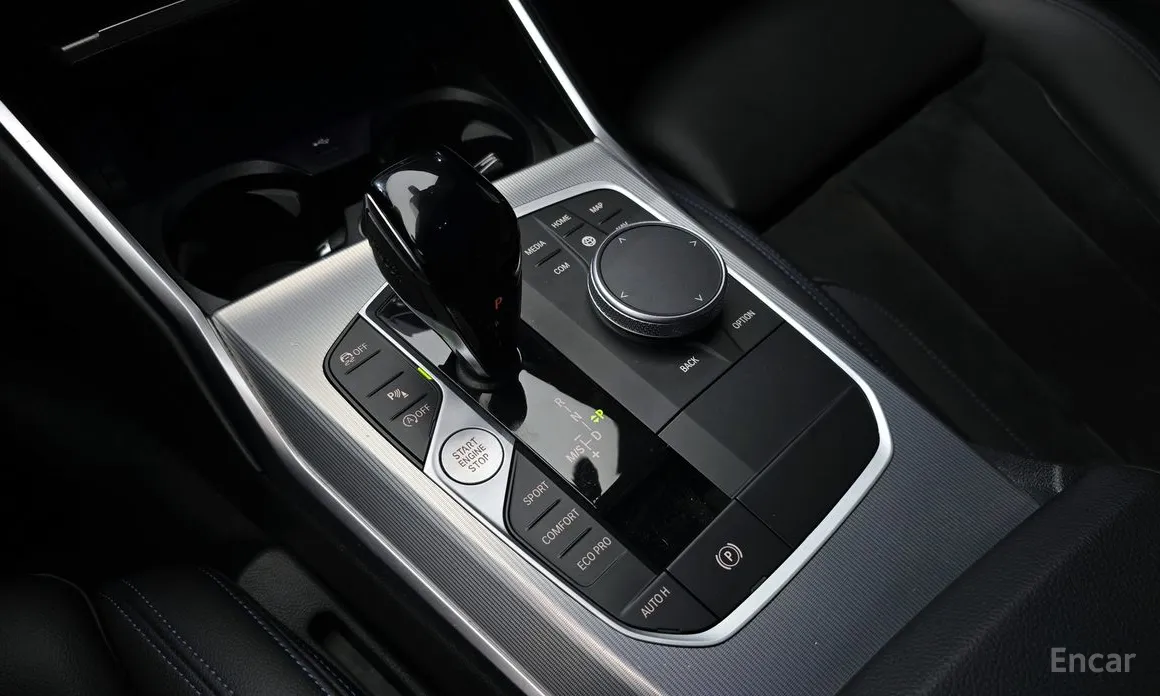 Photo 9 - BMW 3 Series