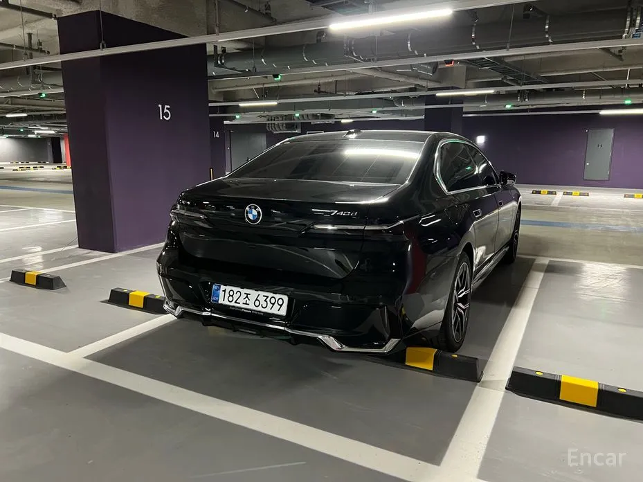 Фото 11 - BMW 7 Series