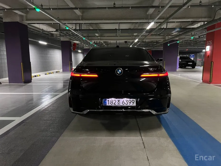 Фото 4 - BMW 7 Series