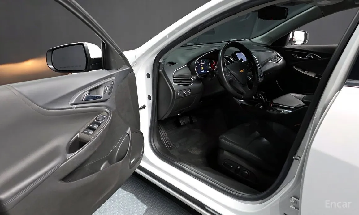 Фото 10 - Chevrolet Malibu