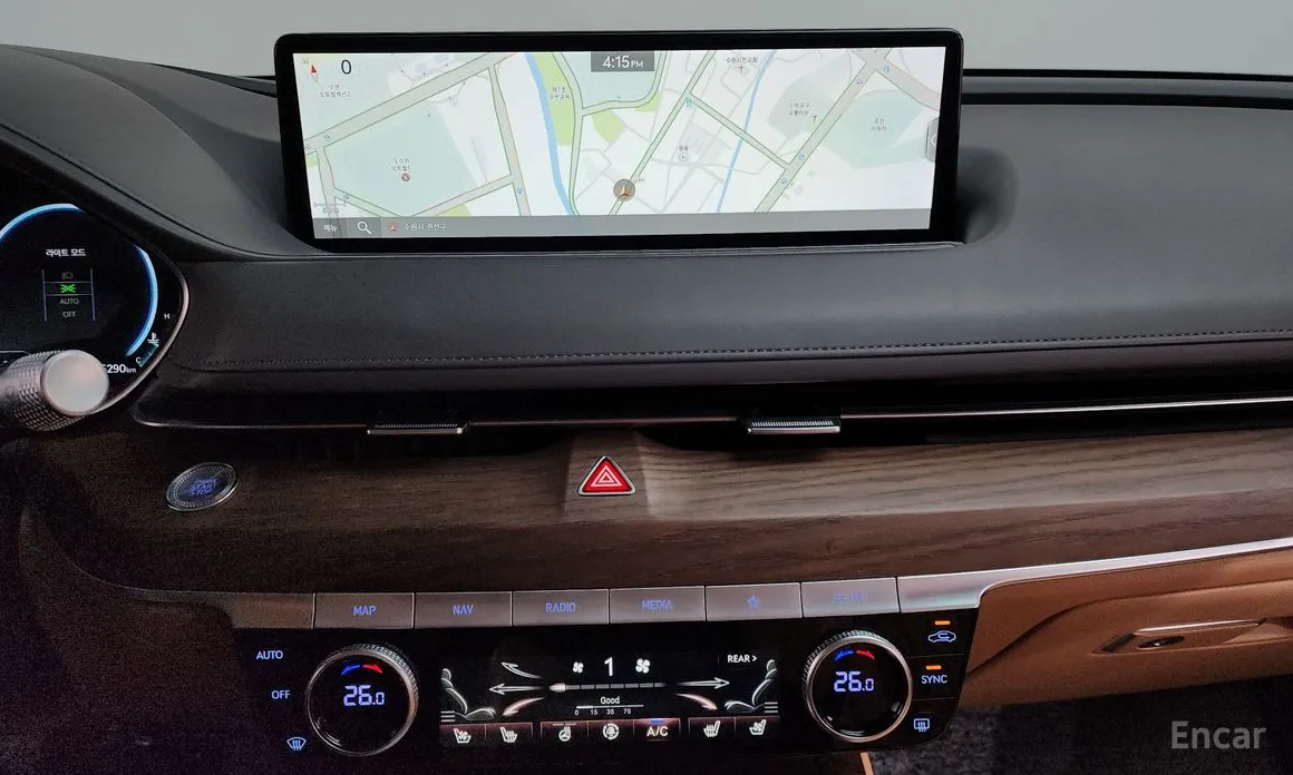 Фото 15 - Genesis G80