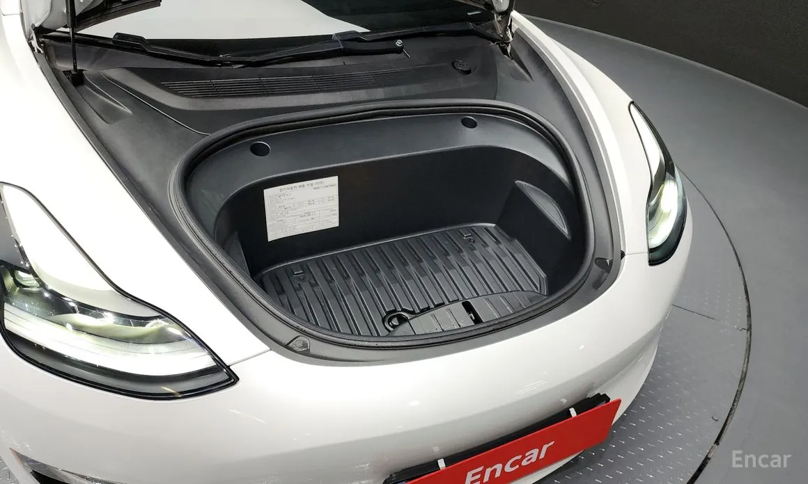 Фото 6 - Tesla Model 3