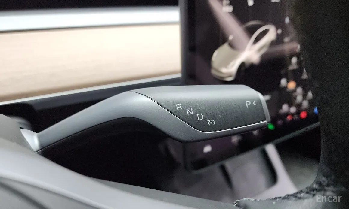 Фото 9 - Tesla Model 3