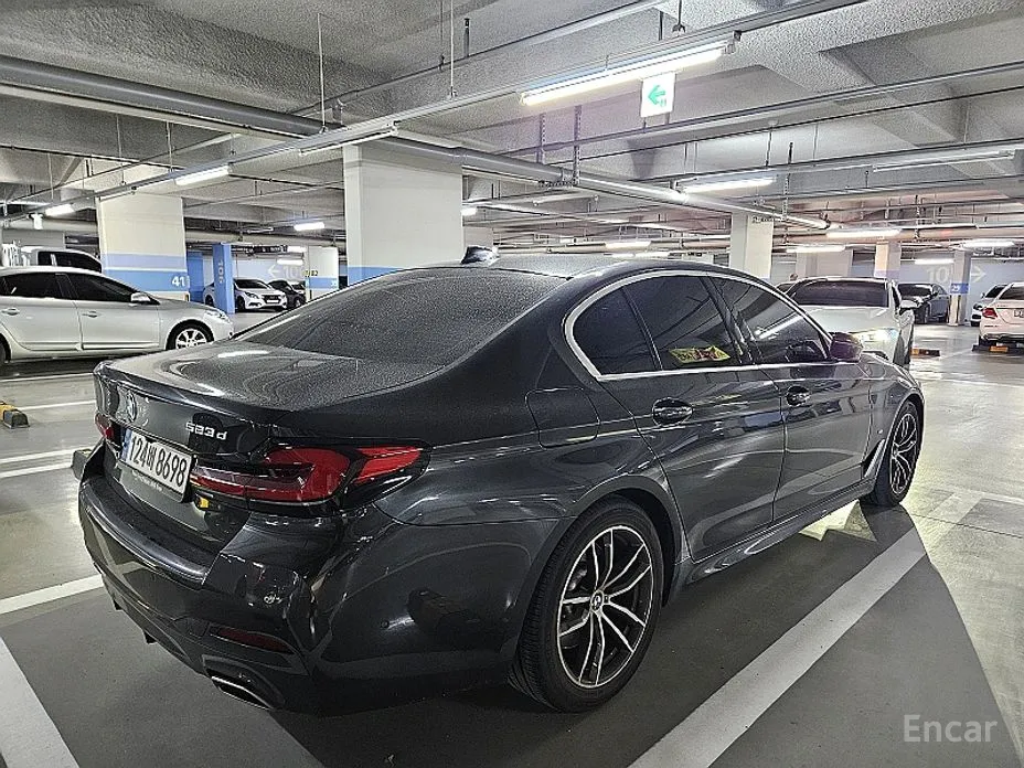 Фото 2 - BMW 5 Series