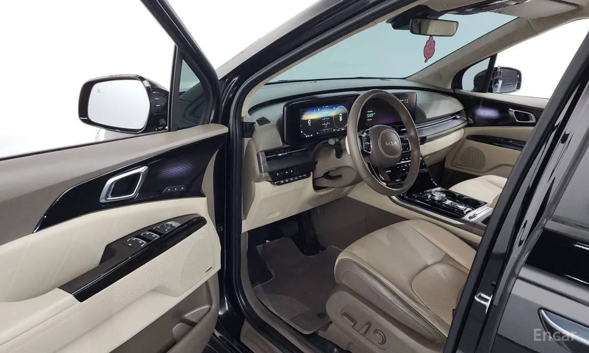 Фото 10 - Kia Carnival