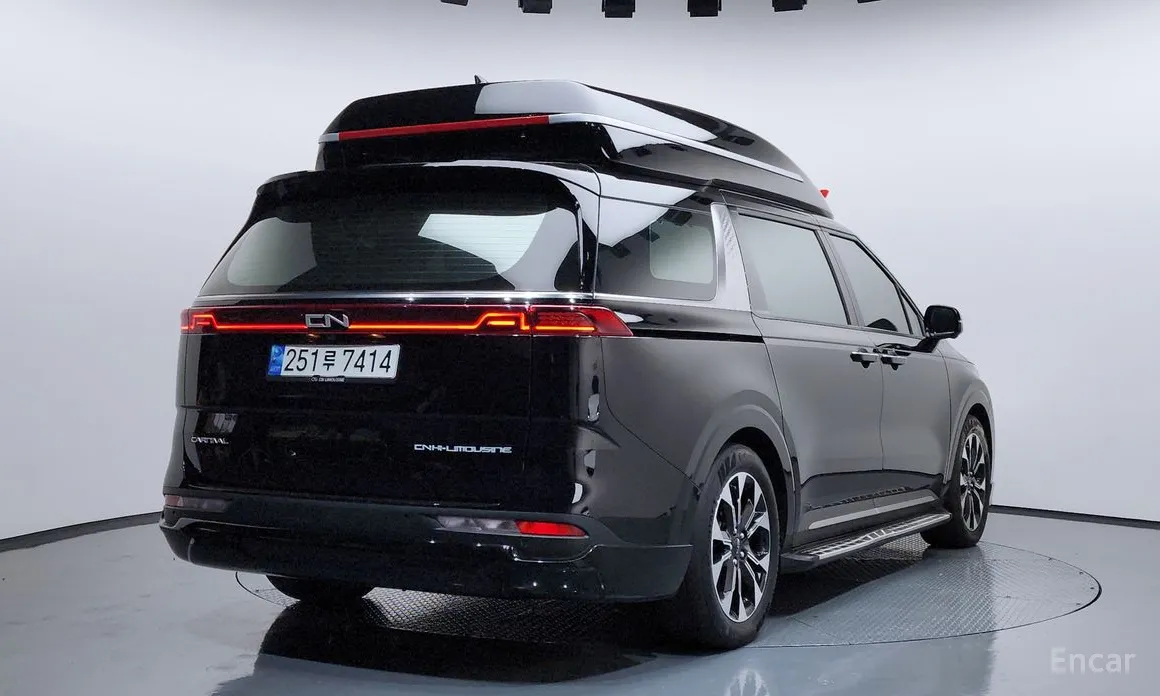 Фото 2 - Kia Carnival