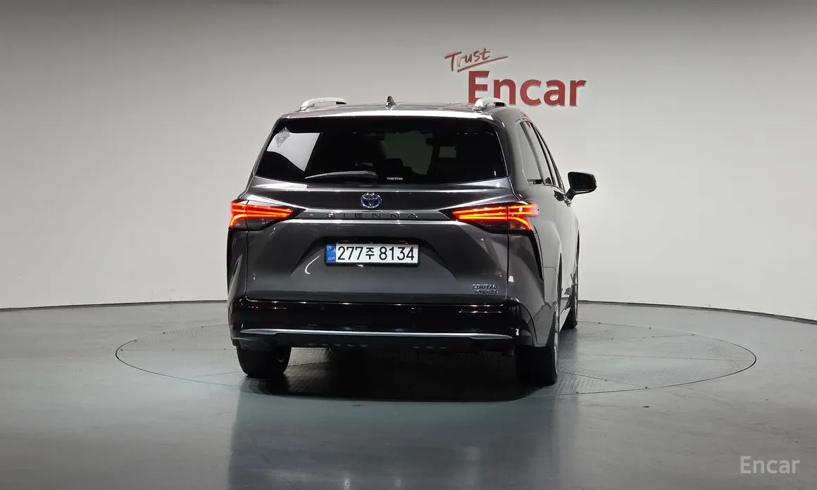 Фото 4 - Toyota Sienna