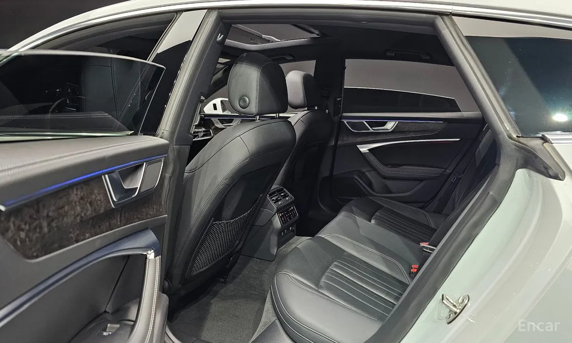 Фото 12 - Audi A7