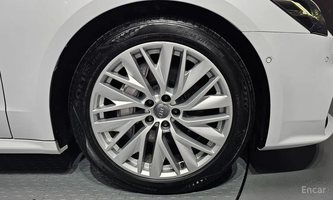 Фото 5 - Audi A7