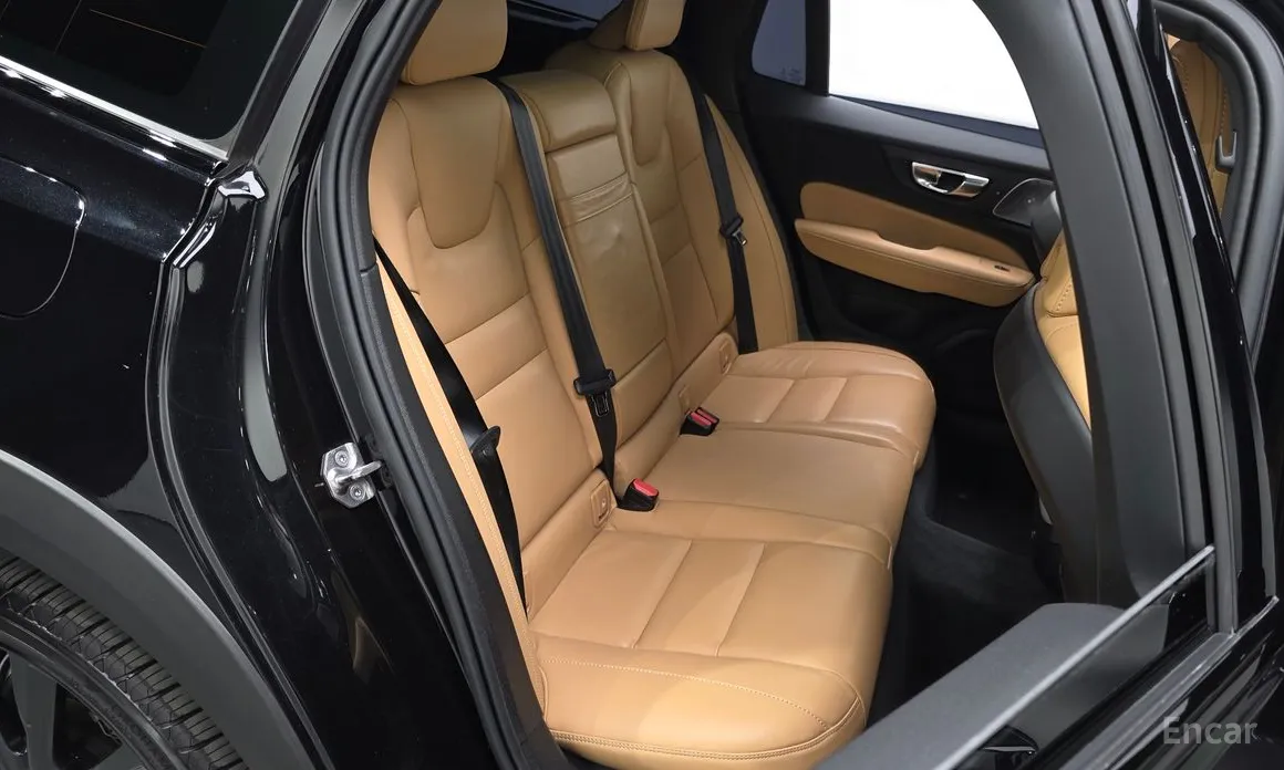 Фото 12 - Volvo V60