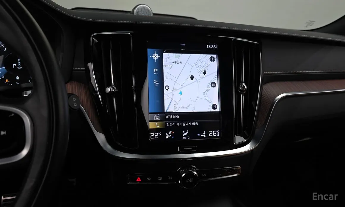 Фото 14 - Volvo V60