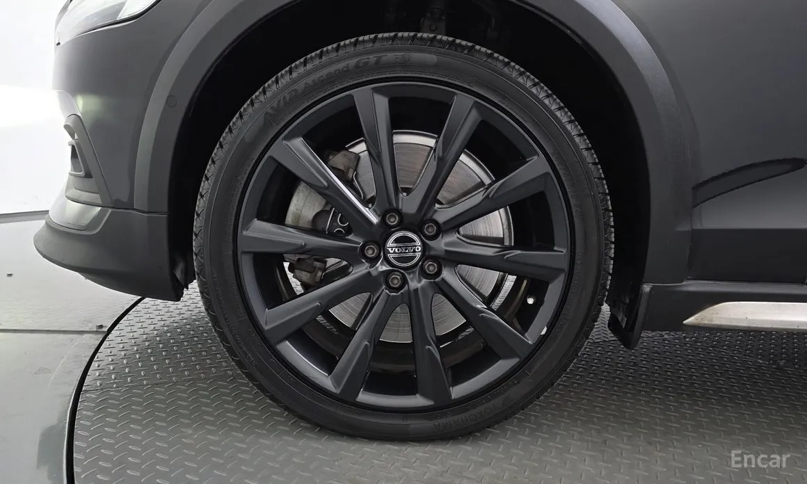 Фото 5 - Volvo V60