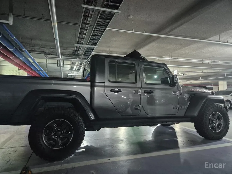 Фото 12 - Jeep Gladiator