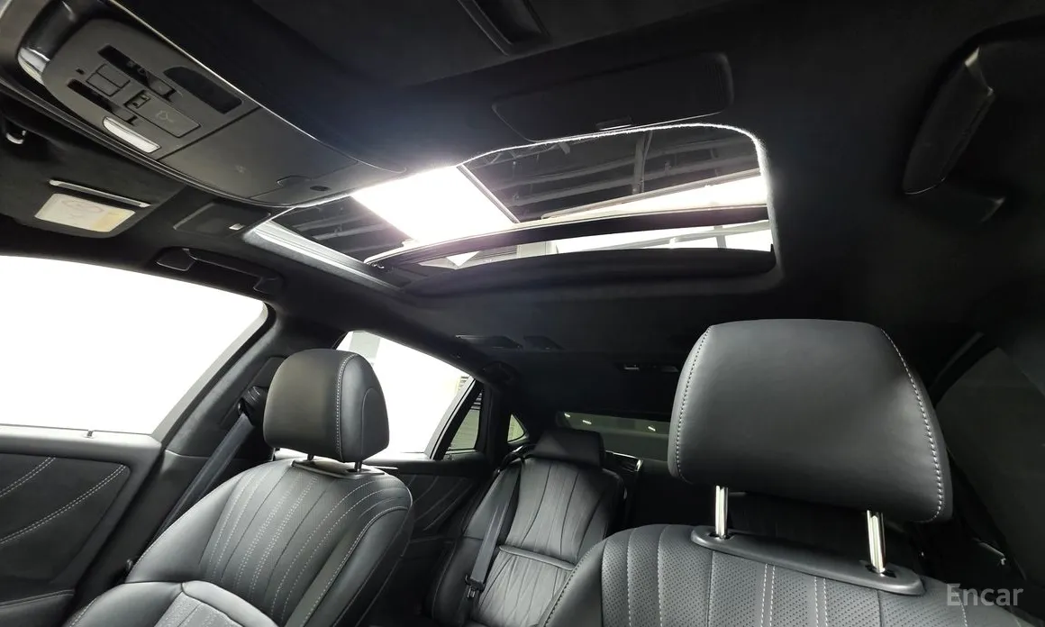 Фото 12 - Lexus LS