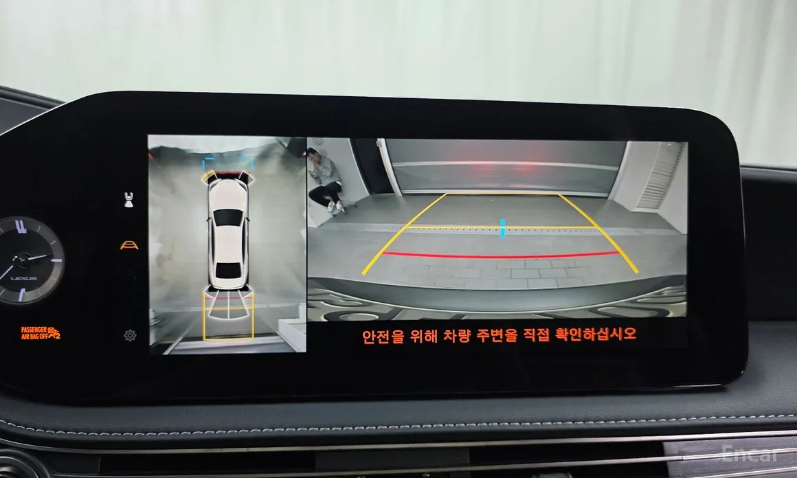 Фото 16 - Lexus LS