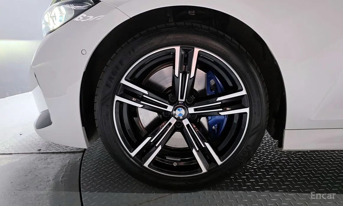 Photo 5 - BMW 3 Series