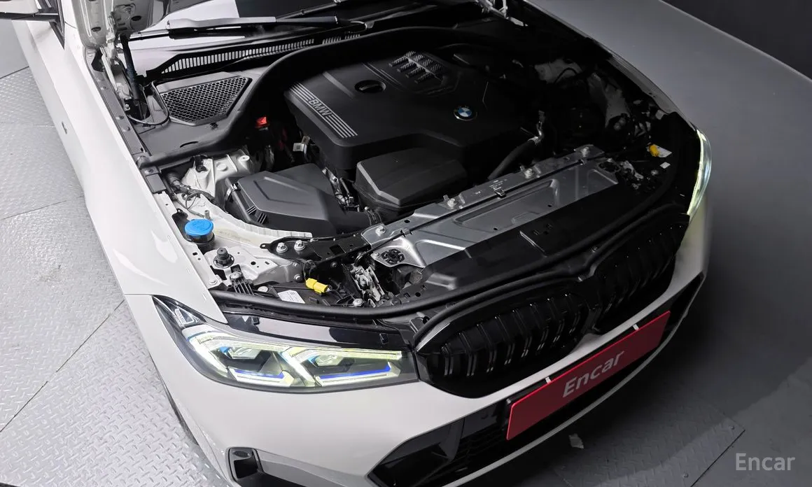 Photo 6 - BMW 3 Series