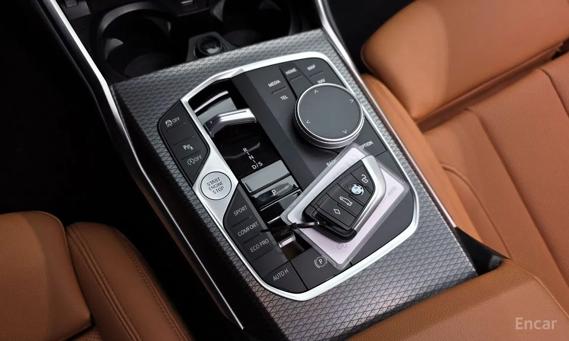 Photo 9 - BMW 3 Series