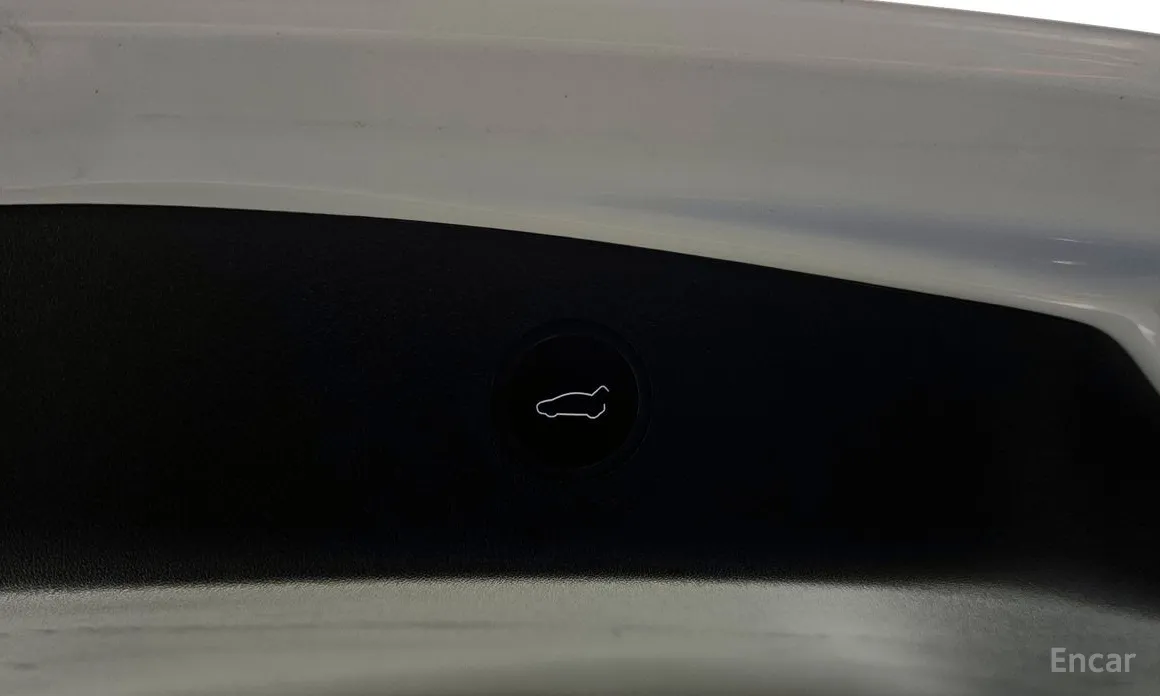 Фото 10 - Tesla Model 3