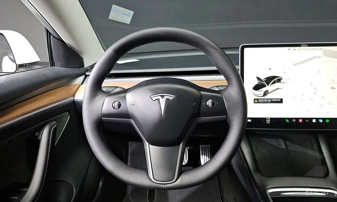 Фото 13 - Tesla Model 3