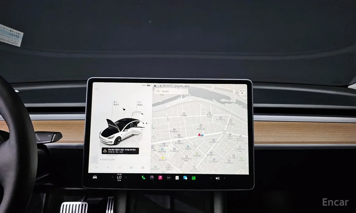 Фото 14 - Tesla Model 3