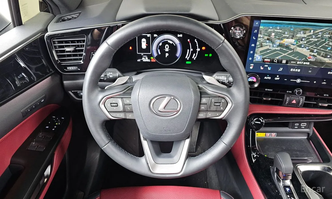 Фото 13 - Lexus NX