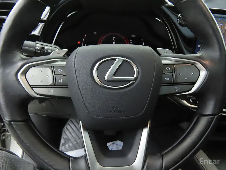 Фото 12 - Lexus RX