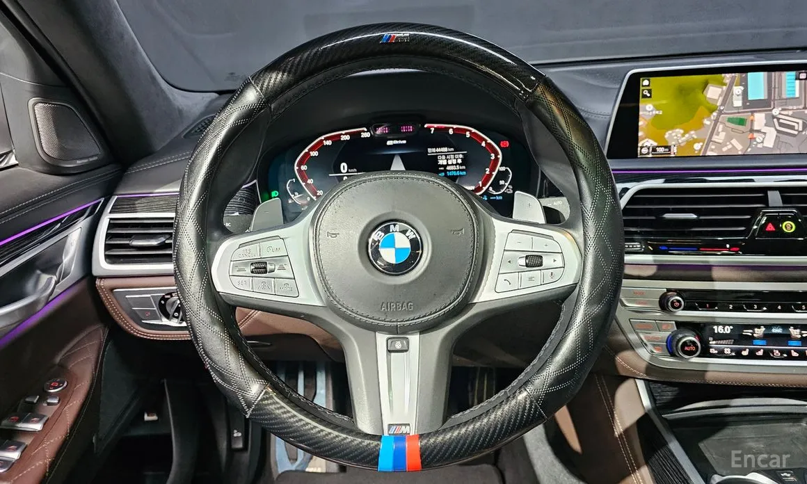 Фото 13 - BMW 7 Series