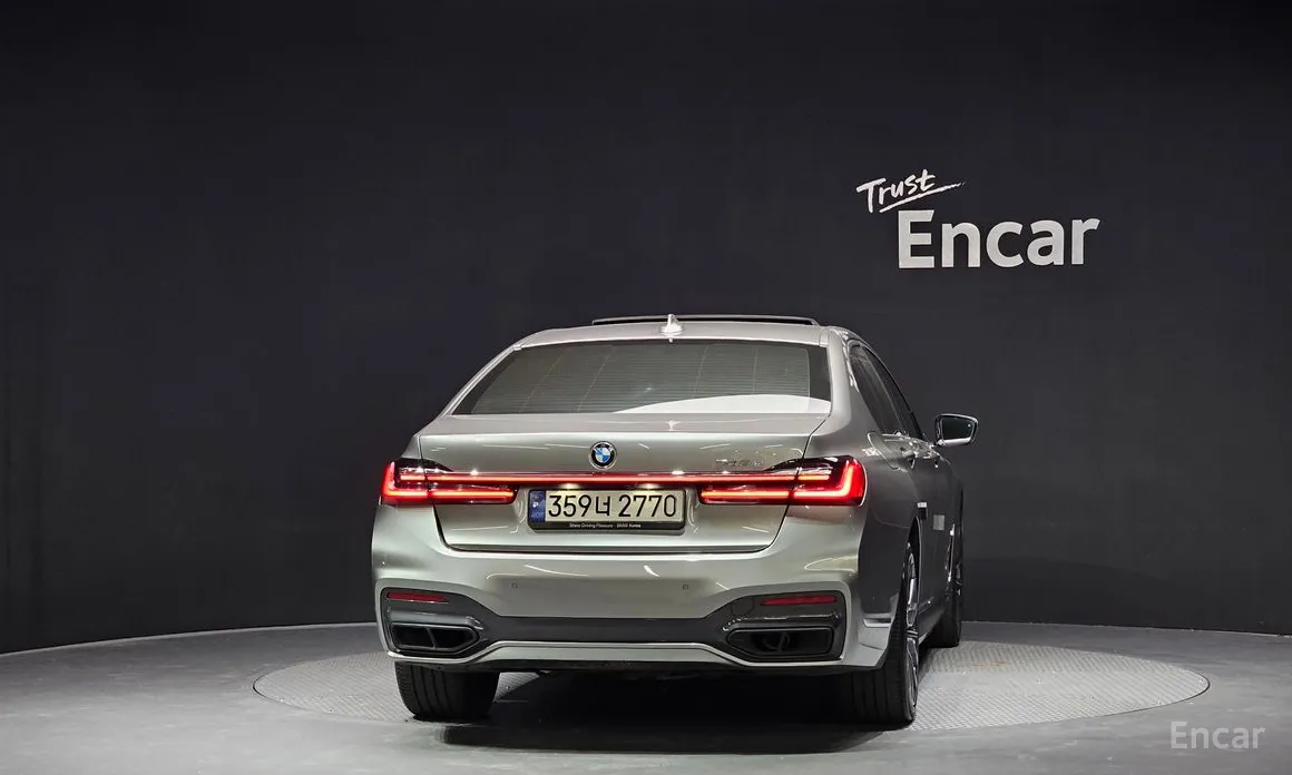 Фото 4 - BMW 7 Series