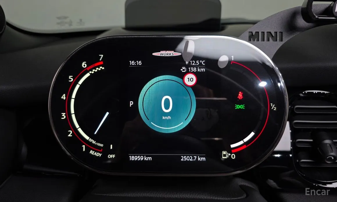 Фото 8 - Mini Cooper Convertible