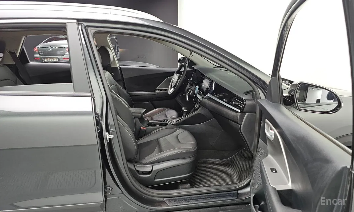 Фото 12 - Kia Niro