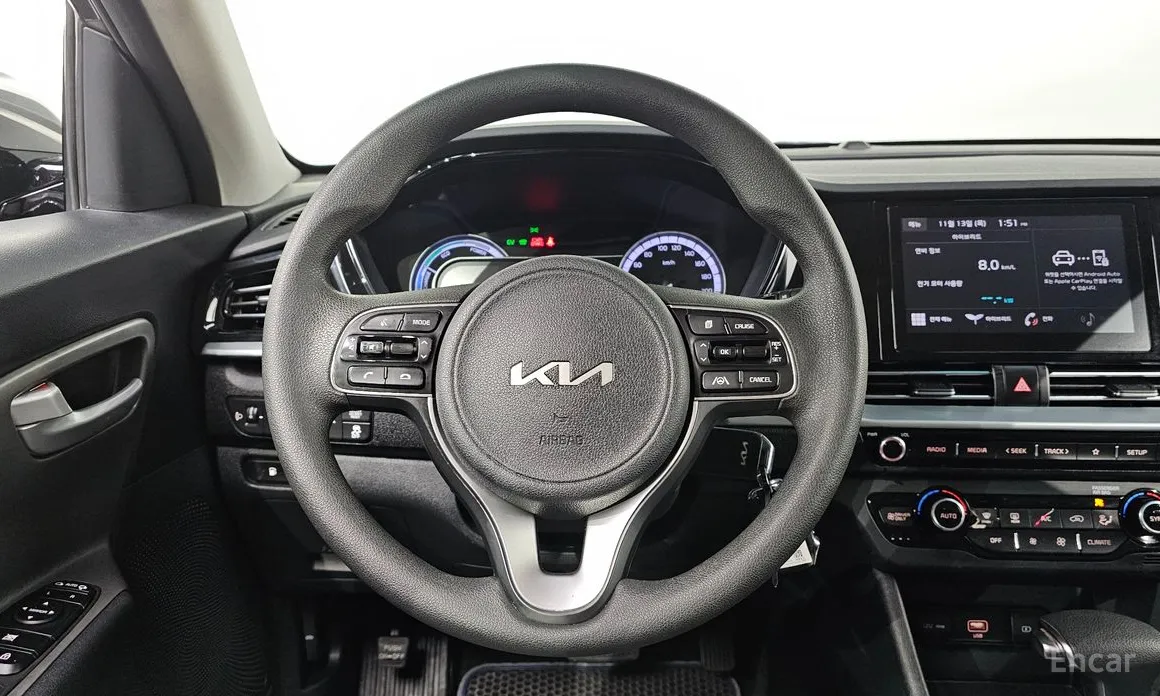 Фото 17 - Kia Niro