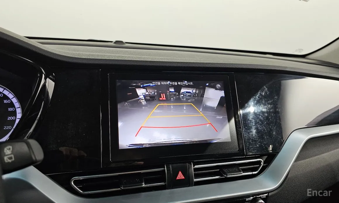 Фото 19 - Kia Niro