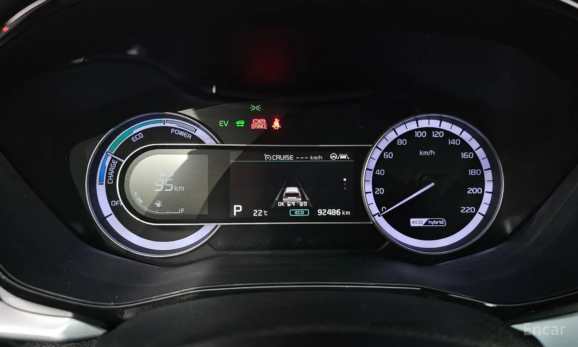 Фото 8 - Kia Niro