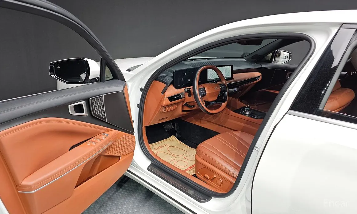 Фото 10 - Kia K8