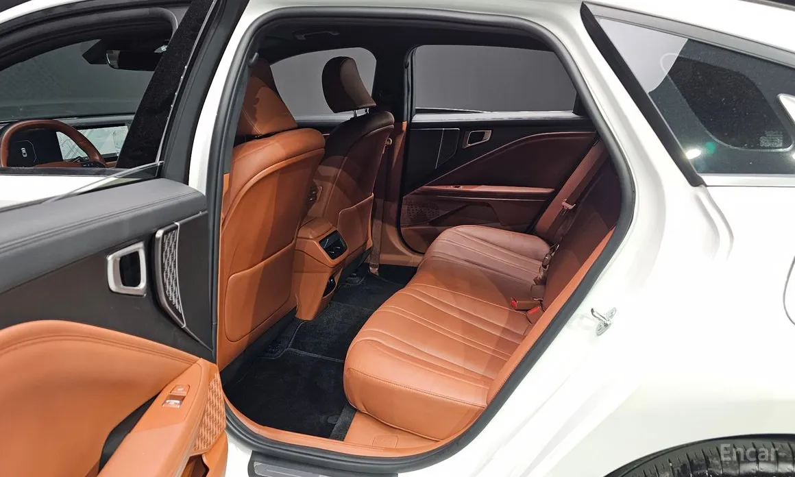 Фото 11 - Kia K8