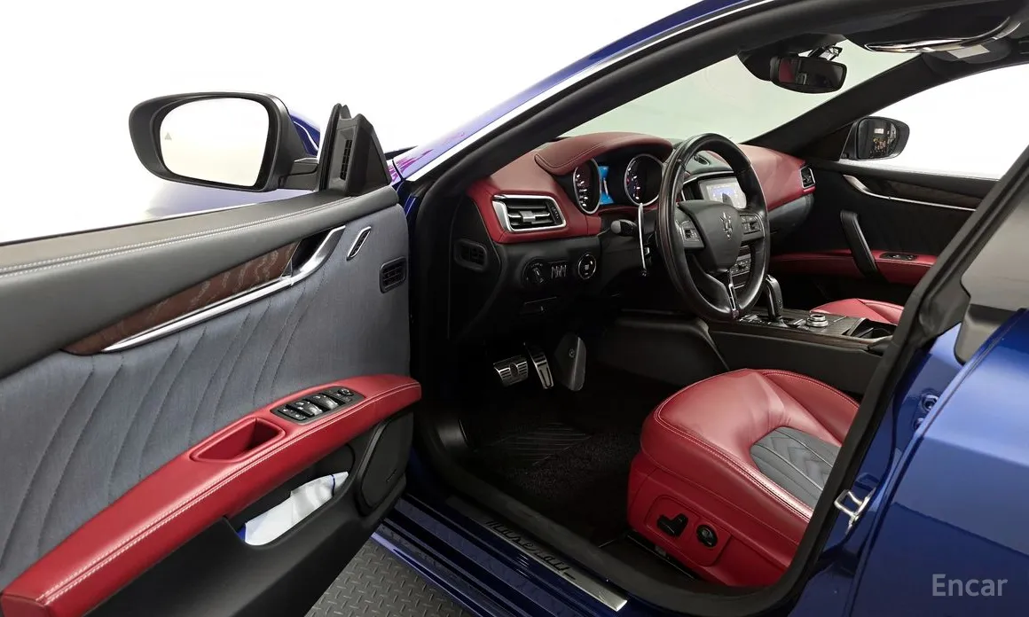 Фото 10 - Maserati Ghibli