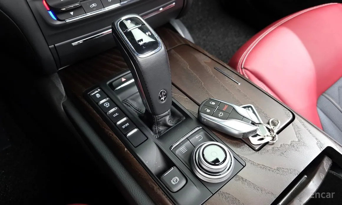 Фото 9 - Maserati Ghibli