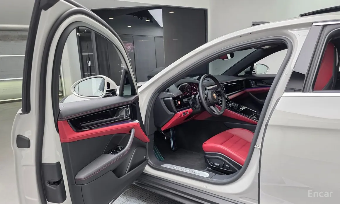 Фото 11 - Porsche Panamera