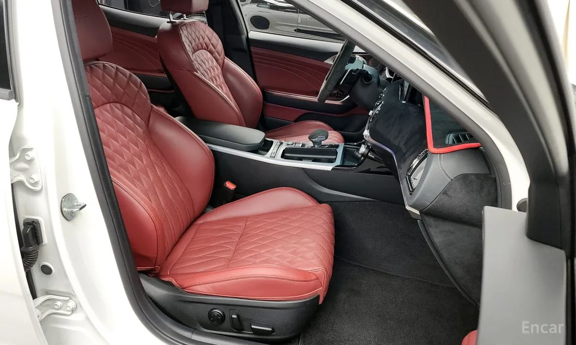 Фото 11 - Kia Stinger