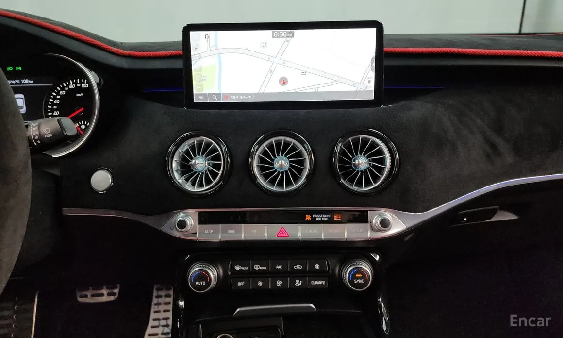 Фото 14 - Kia Stinger