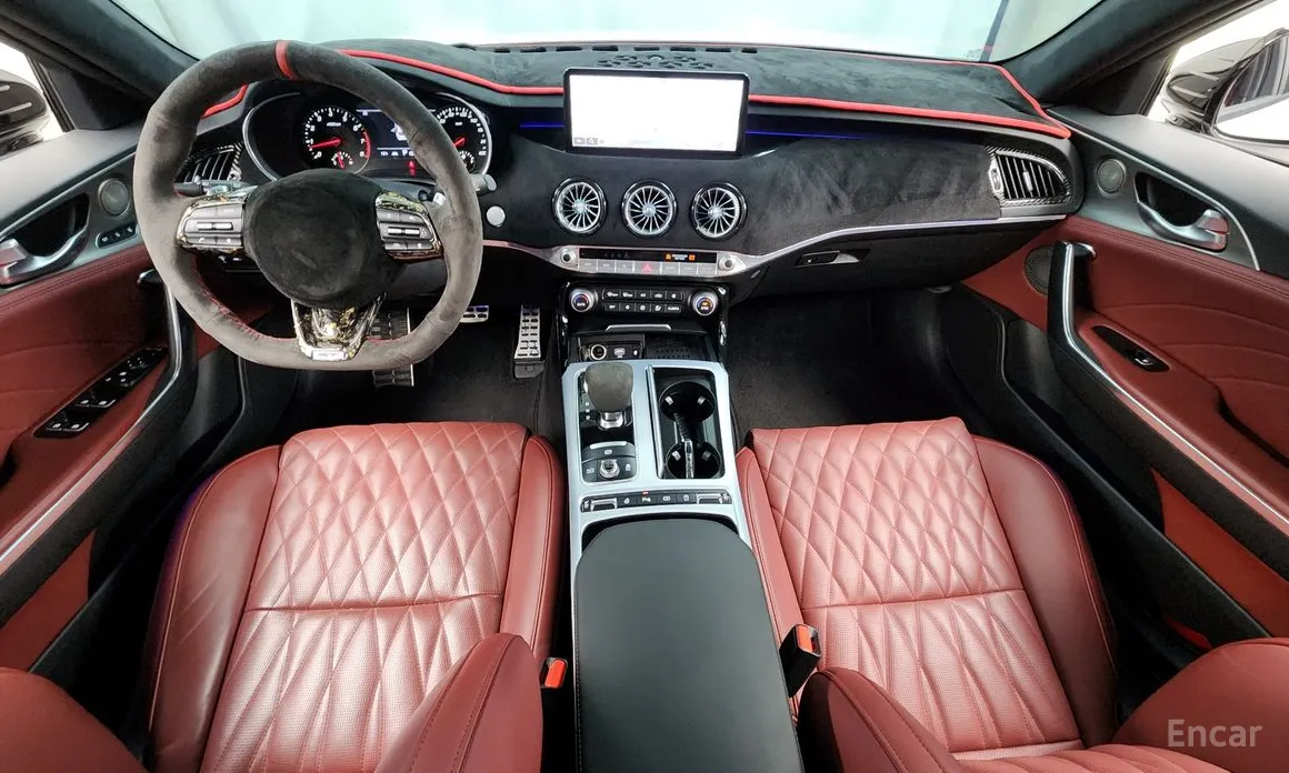 Фото 7 - Kia Stinger