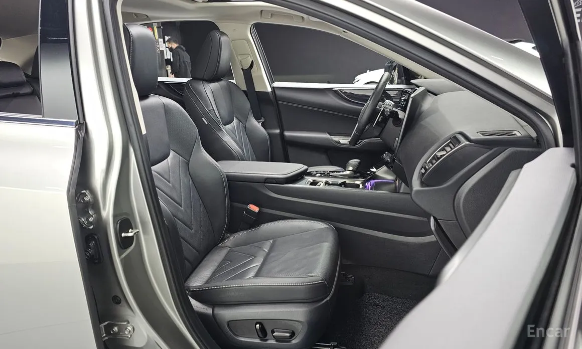 Фото 10 - Lexus NX