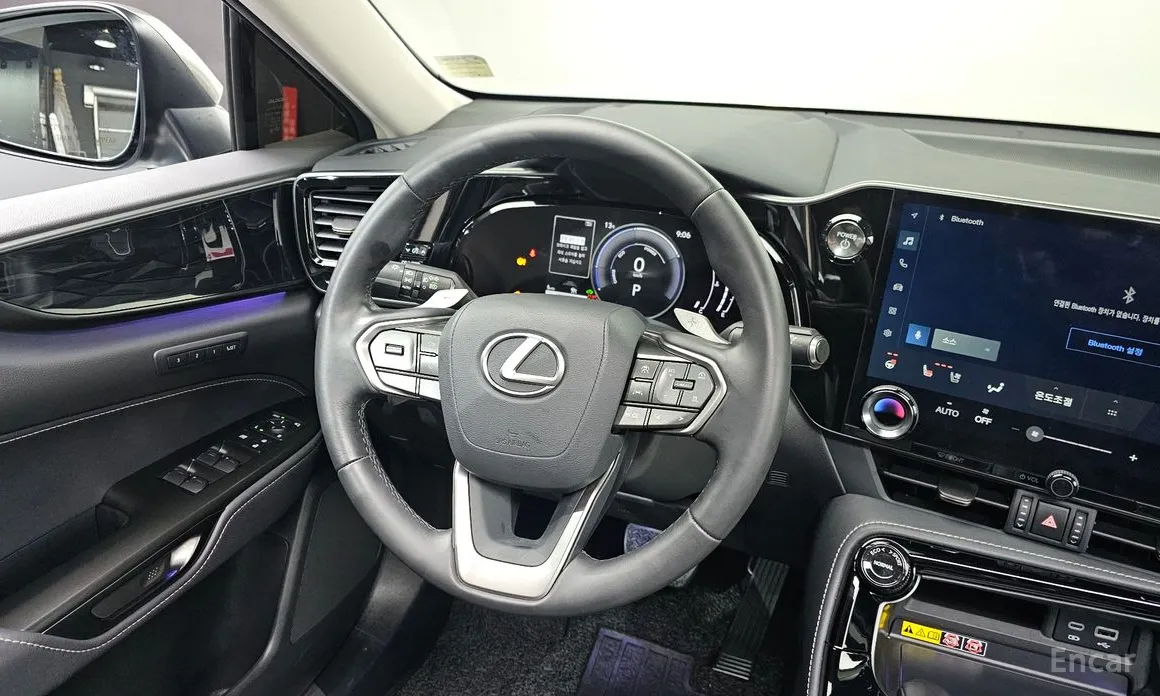 Фото 13 - Lexus NX