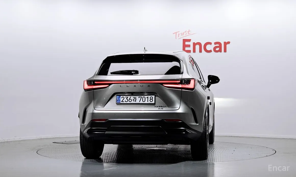 Фото 4 - Lexus NX